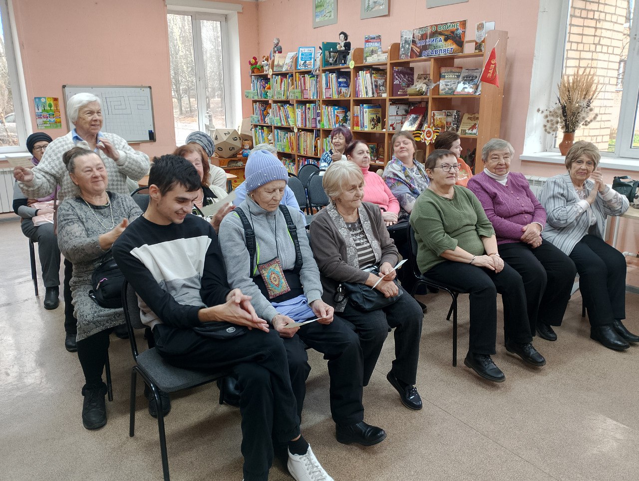 Поздравления с Днем Матери принимали жительницы Чехова Поздравления с Днем Матери принимали жительницы Чехова