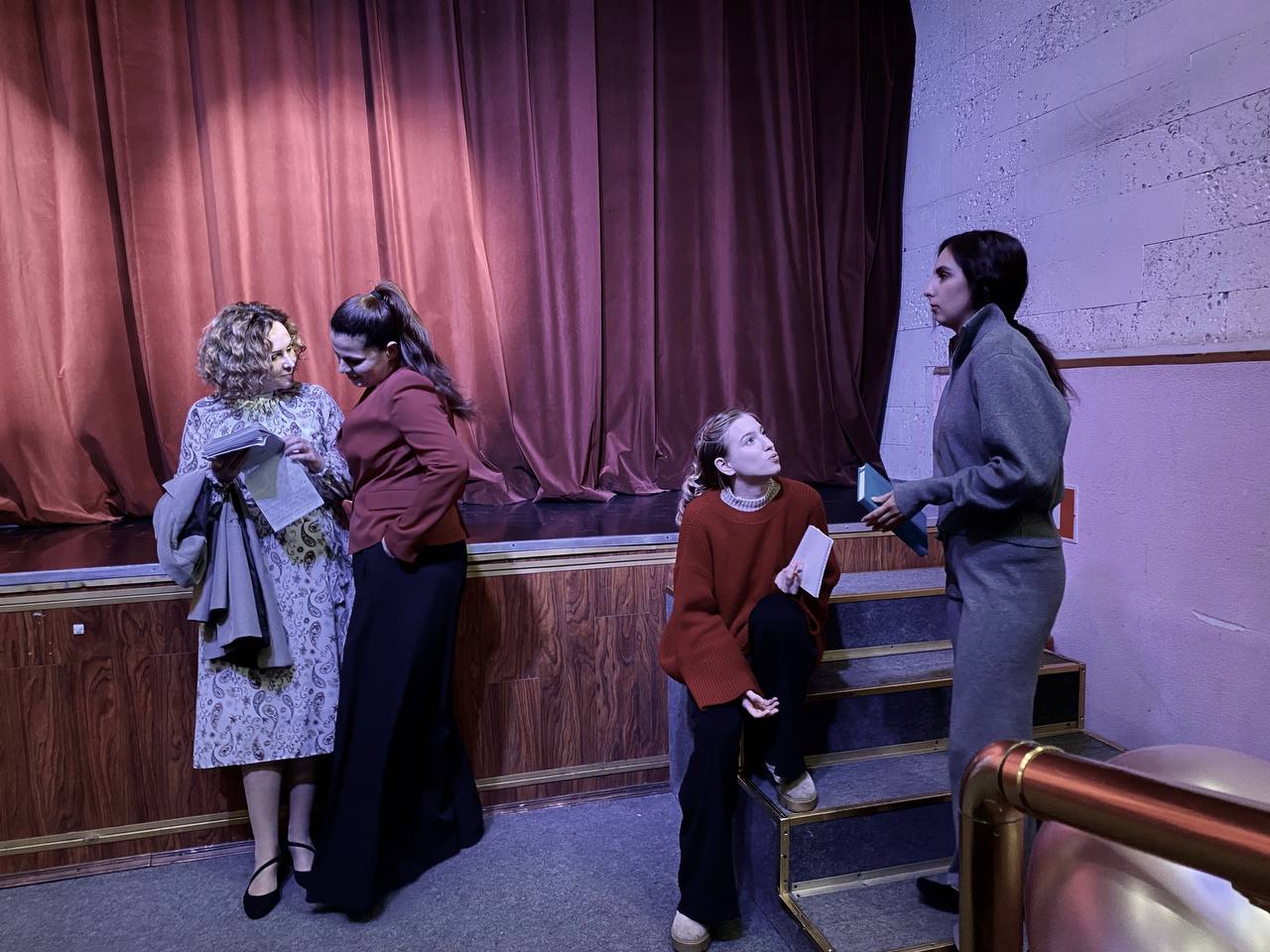 В Долгопрудном зрителям представили «Отцов и детей» в новом формате В Долгопрудном зрителям представили «Отцов и детей» в новом формате