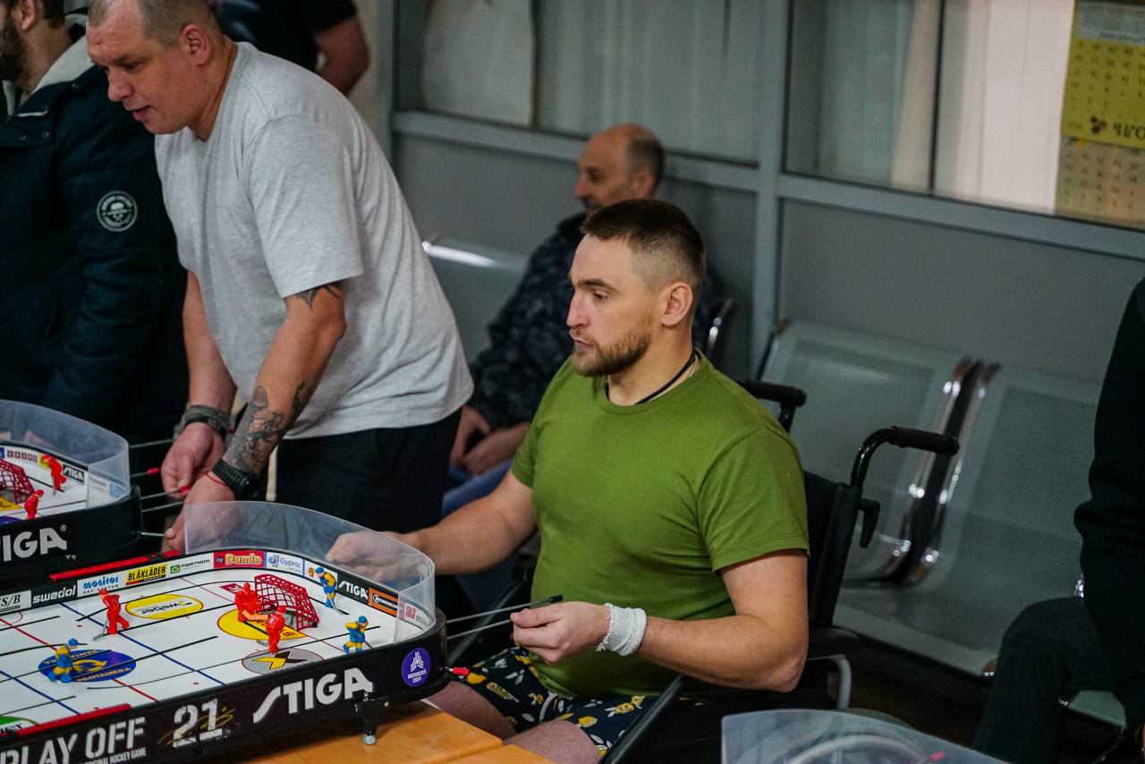 В Химках прошёл турнир по настольному хоккею для участников СВО В Химках прошёл турнир по настольному хоккею для участников СВО