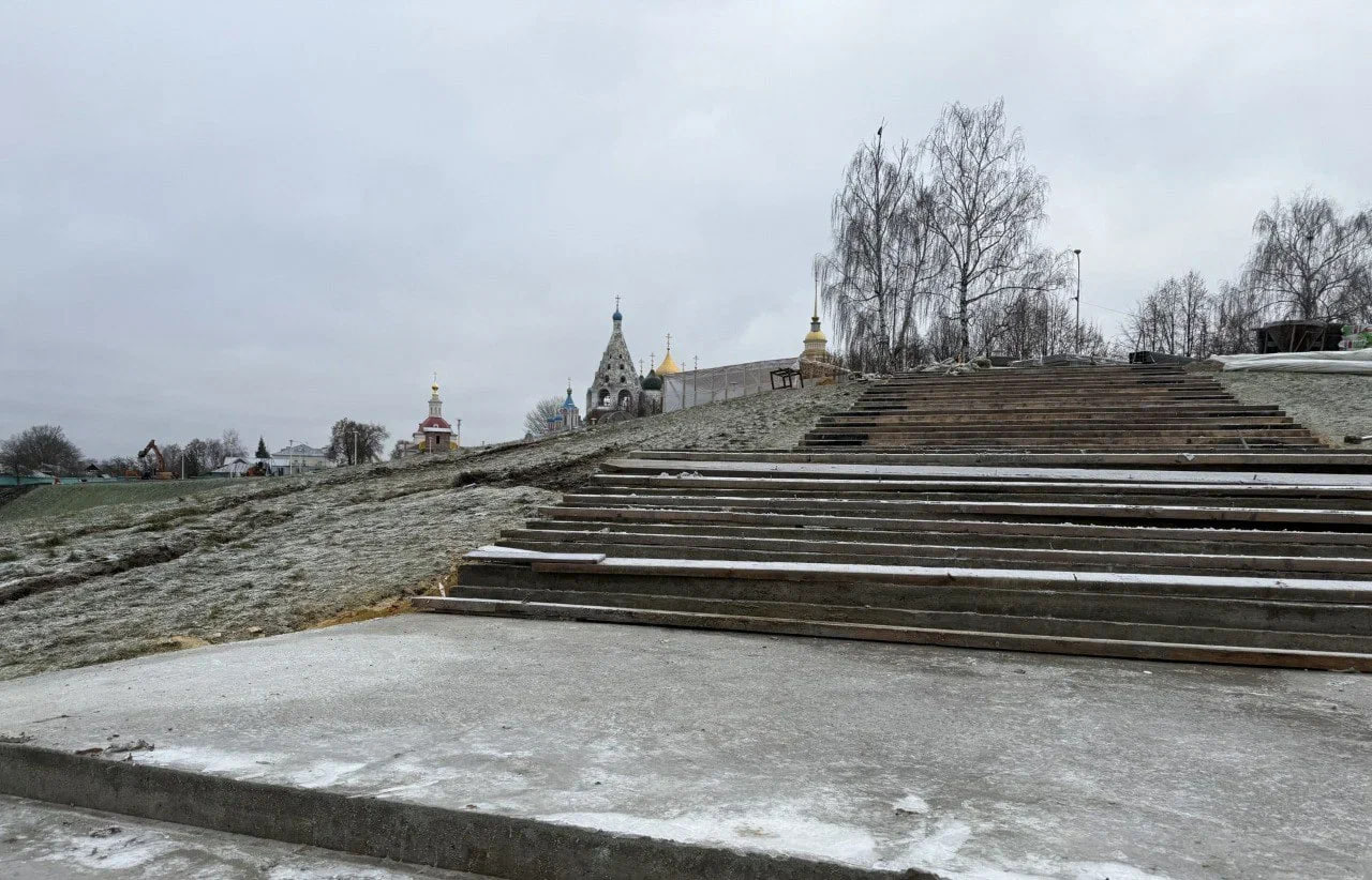 В Коломне продолжается реконструкция сквера «Блюдечко» - значимого исторического пространства, любимого многими жителями и гостями города