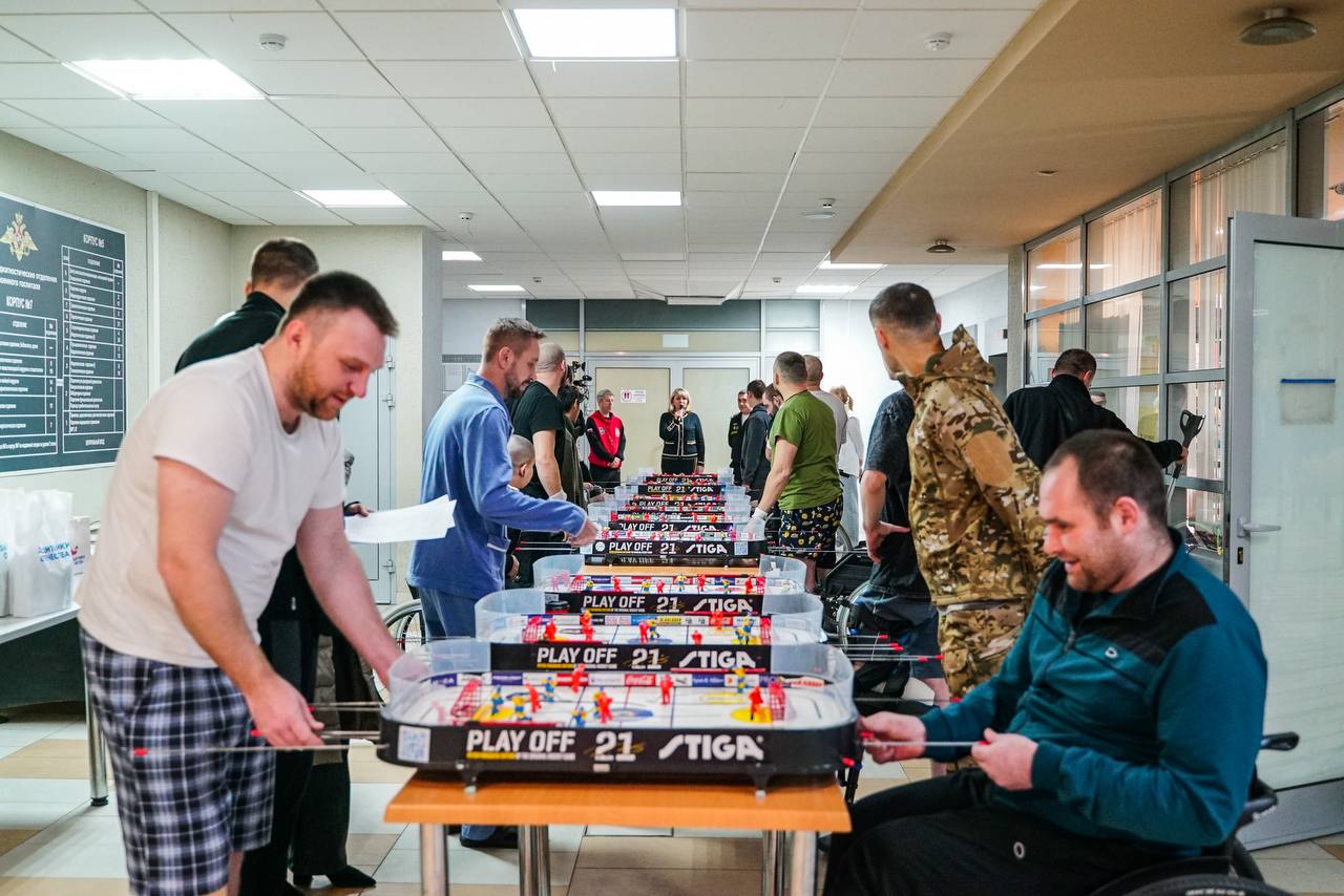 В Химках прошёл турнир по настольному хоккею для участников СВО В Химках прошёл турнир по настольному хоккею для участников СВО