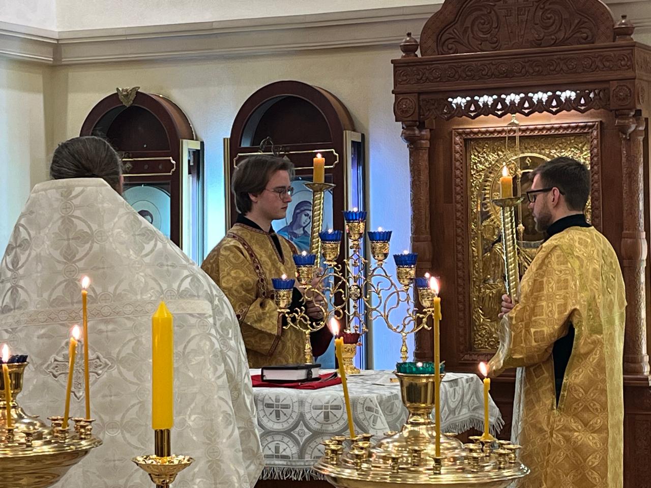 В аэропорту Домодедово прошла первая литургия на транспортном объекте в России В аэропорту Домодедово прошла первая литургия на транспортном объекте в России