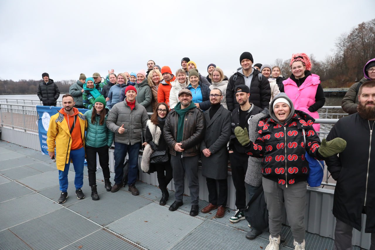 В Долгопрудном новый сезон открыли любители зимнего плавания В Долгопрудном новый сезон открыли любители зимнего плавания