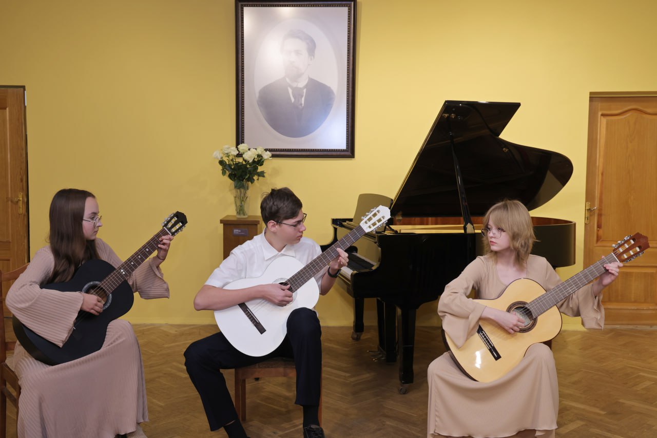 В музее-заповеднике А. П. Чехова «Мелихово» прошёл XXIV детский музыкальный фестиваль «В гостях у Антона Павловича» В музее-заповеднике А. П. Чехова «Мелихово» прошёл XXIV детский музыкальный фестиваль «В гостях у Антона Павловича»