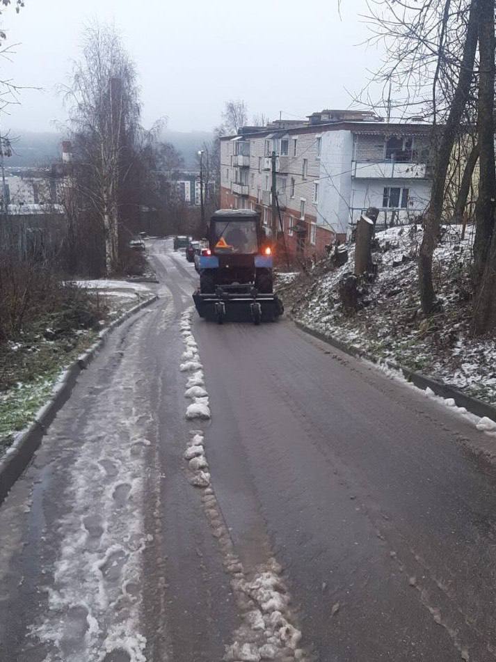 Уважаемые жители!. В выходные в Подмосковье прошел мокрый снег, который ночью сменился дождем Уважаемые жители!. В выходные в Подмосковье прошел мокрый снег, который ночью сменился дождем