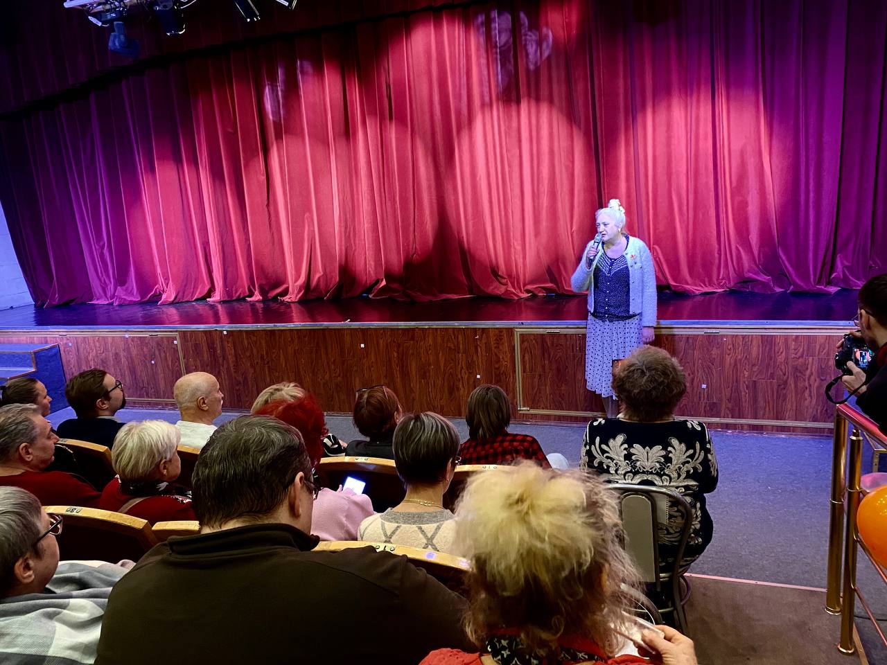 В Долгопрудном зрителям представили «Отцов и детей» в новом формате В Долгопрудном зрителям представили «Отцов и детей» в новом формате