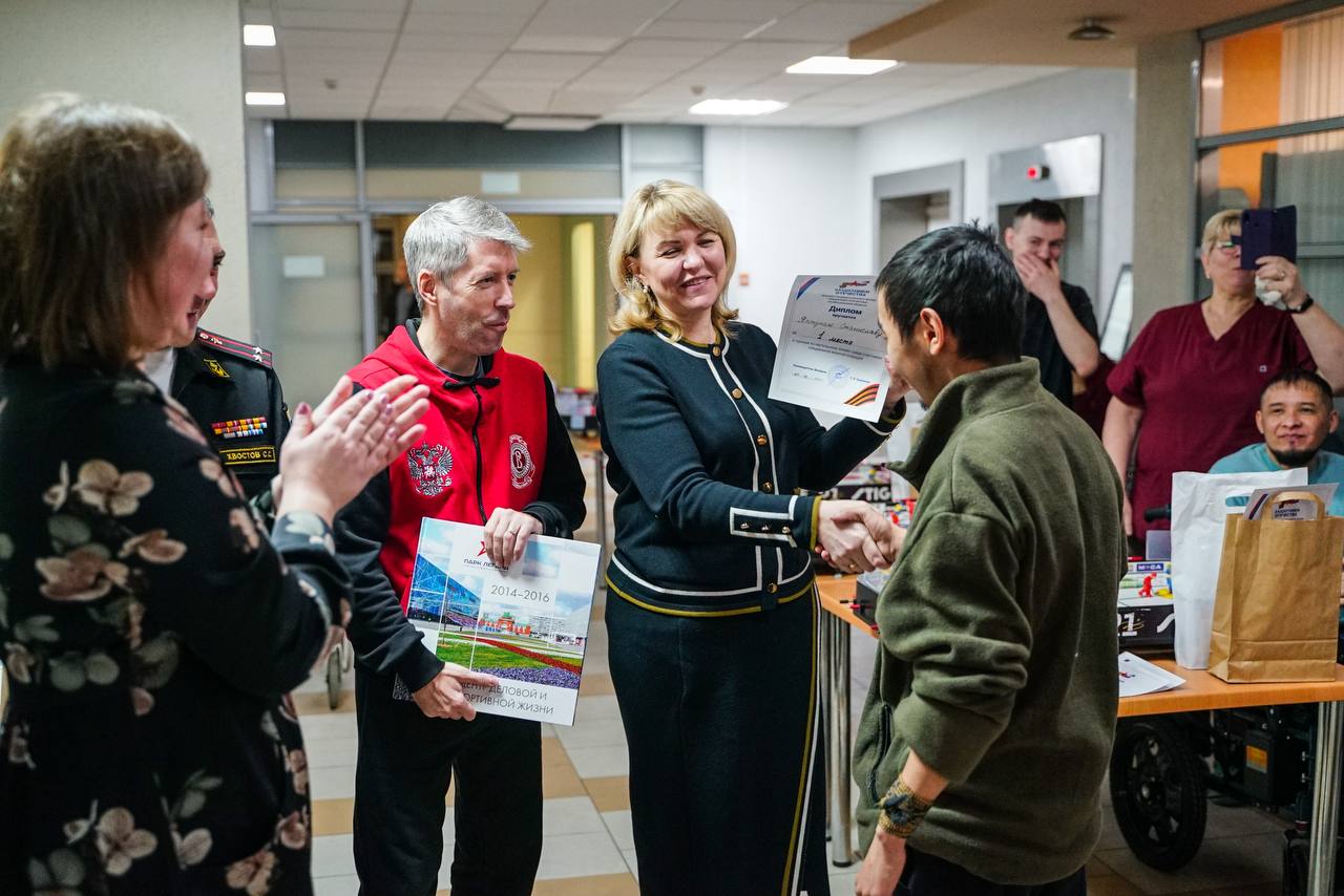 В Химках прошёл турнир по настольному хоккею для участников СВО В Химках прошёл турнир по настольному хоккею для участников СВО