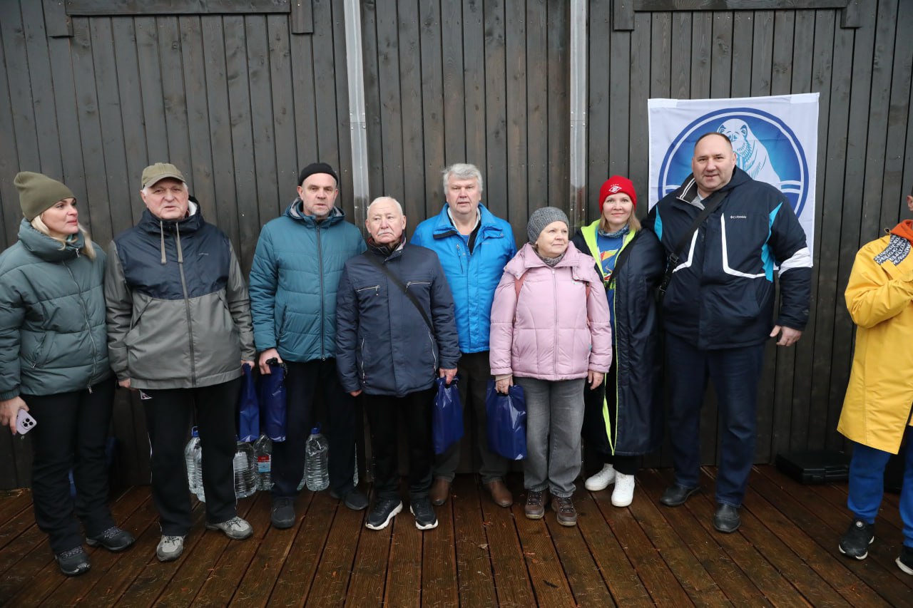 В Долгопрудном новый сезон открыли любители зимнего плавания В Долгопрудном новый сезон открыли любители зимнего плавания