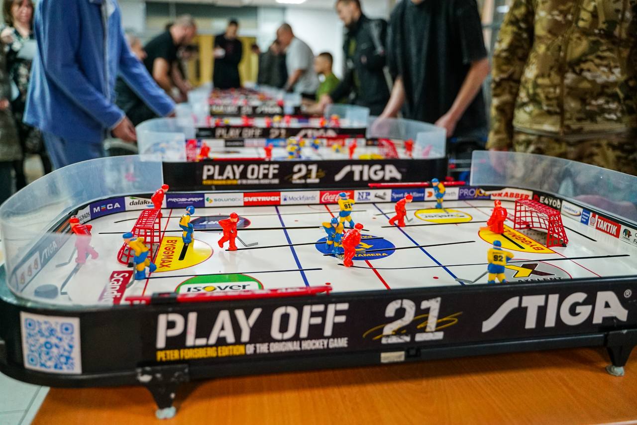 В Химках прошёл турнир по настольному хоккею для участников СВО В Химках прошёл турнир по настольному хоккею для участников СВО