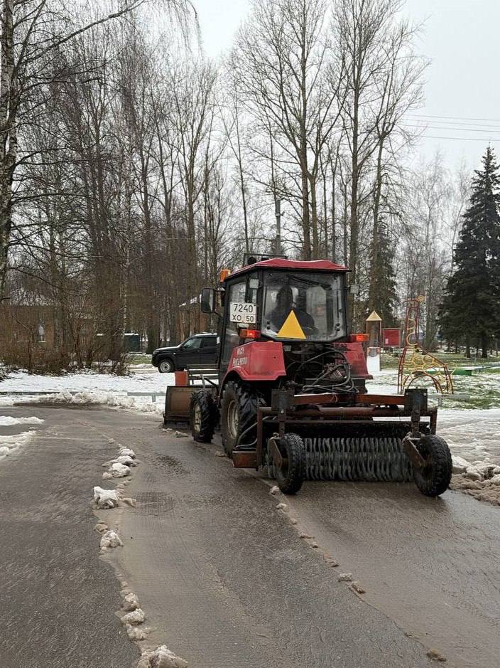 Уважаемые жители!. В выходные в Подмосковье прошел мокрый снег, который ночью сменился дождем Уважаемые жители!. В выходные в Подмосковье прошел мокрый снег, который ночью сменился дождем