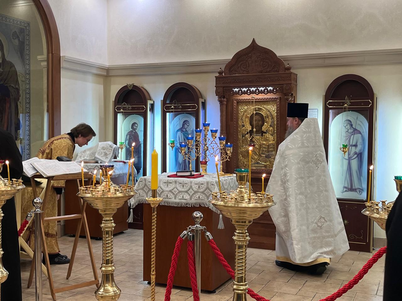 В аэропорту Домодедово прошла первая литургия на транспортном объекте в России