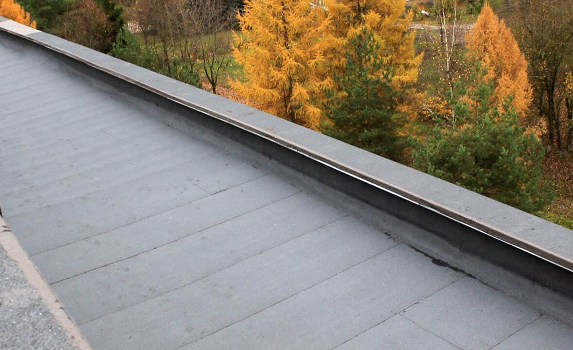 В Сергиево-Посадской больнице капитально отремонтировали кровлю в трёх отделениях медучреждения В Сергиево-Посадской больнице капитально отремонтировали кровлю в трёх отделениях медучреждения