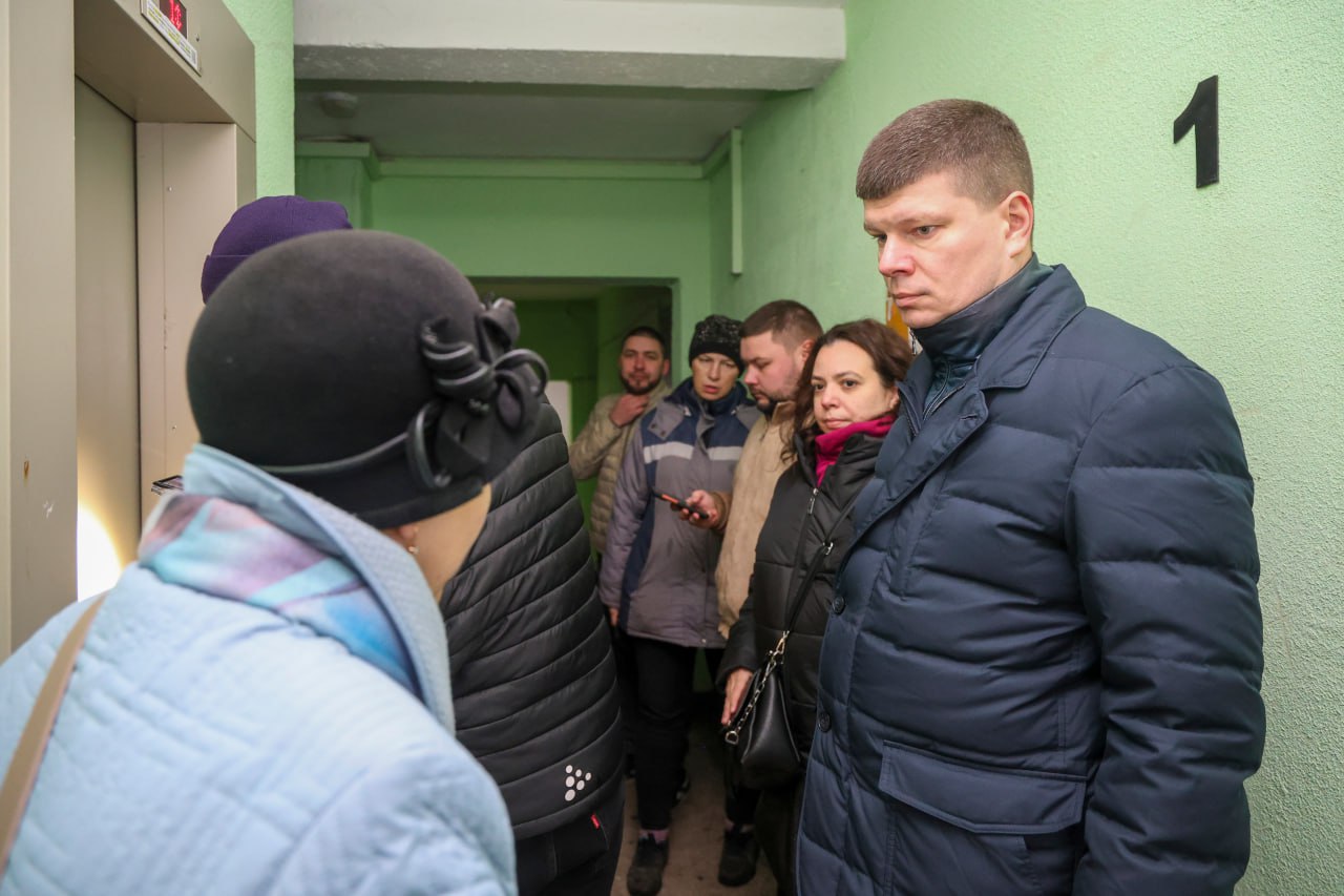 Глава г.о. Электросталь Филипп Ефанов провел очередной объезд городских территорий Глава г.о. Электросталь Филипп Ефанов провел очередной объезд городских территорий