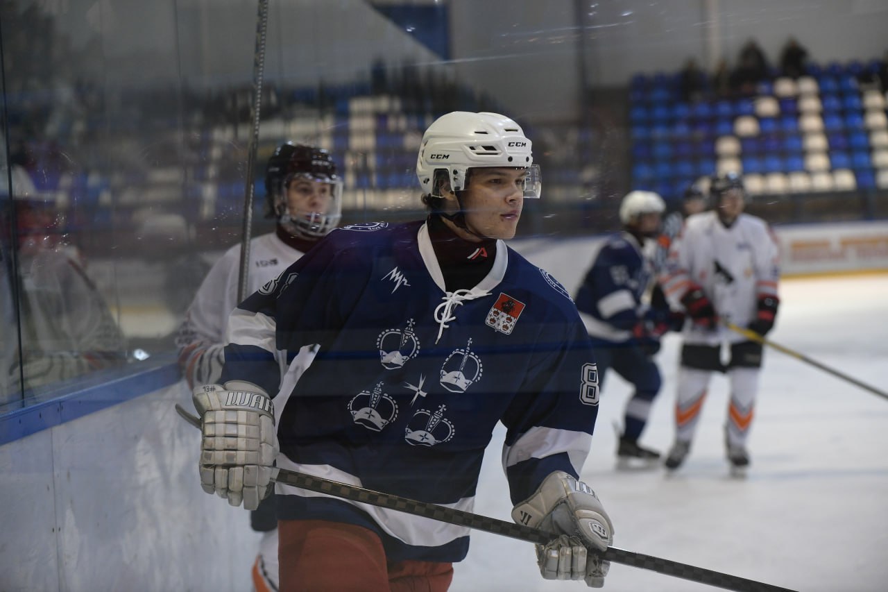 СХК «Дмитров» провел напряженный домашний матч