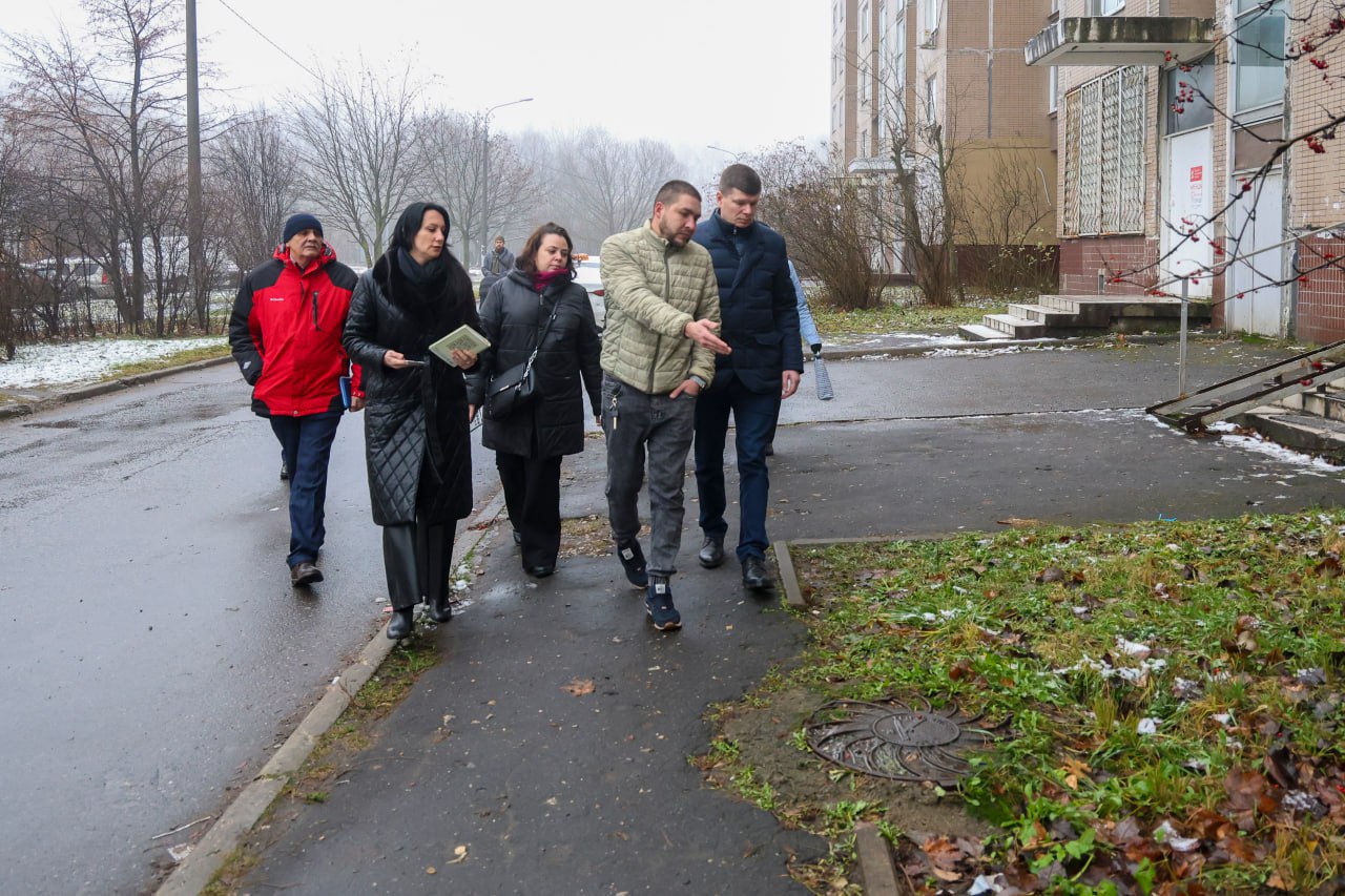 Глава г.о. Электросталь Филипп Ефанов провел очередной объезд городских территорий Глава г.о. Электросталь Филипп Ефанов провел очередной объезд городских территорий