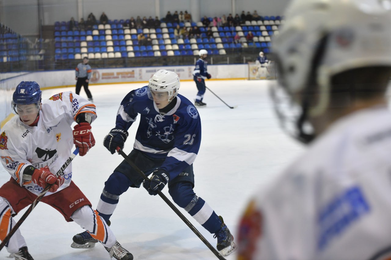 СХК «Дмитров» провел напряженный домашний матч СХК «Дмитров» провел напряженный домашний матч