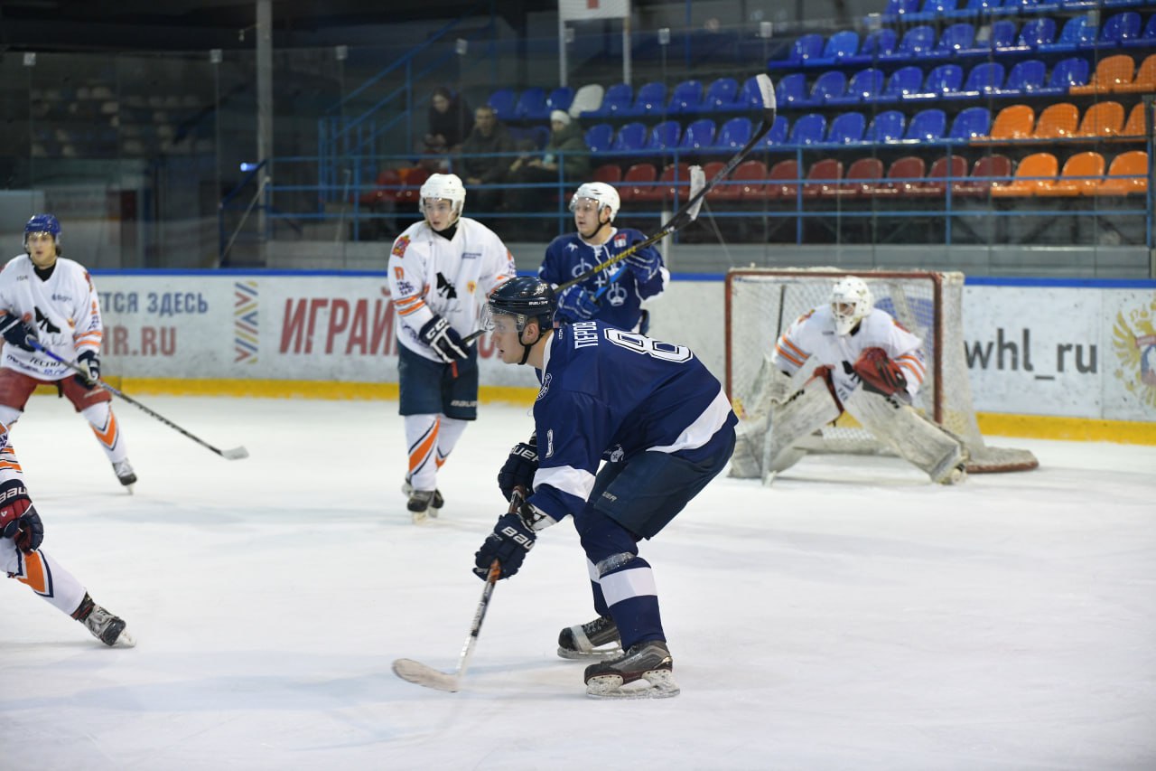 СХК «Дмитров» провел напряженный домашний матч СХК «Дмитров» провел напряженный домашний матч