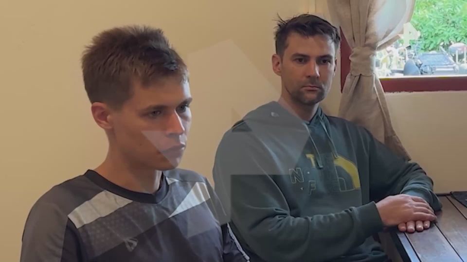 "У нас на катамаране было шесть человек и три собаки": россияне, которые спасали вьетнамцев во время наводнения в Нячанге, рассказали РЕН ТВ о своём поступке