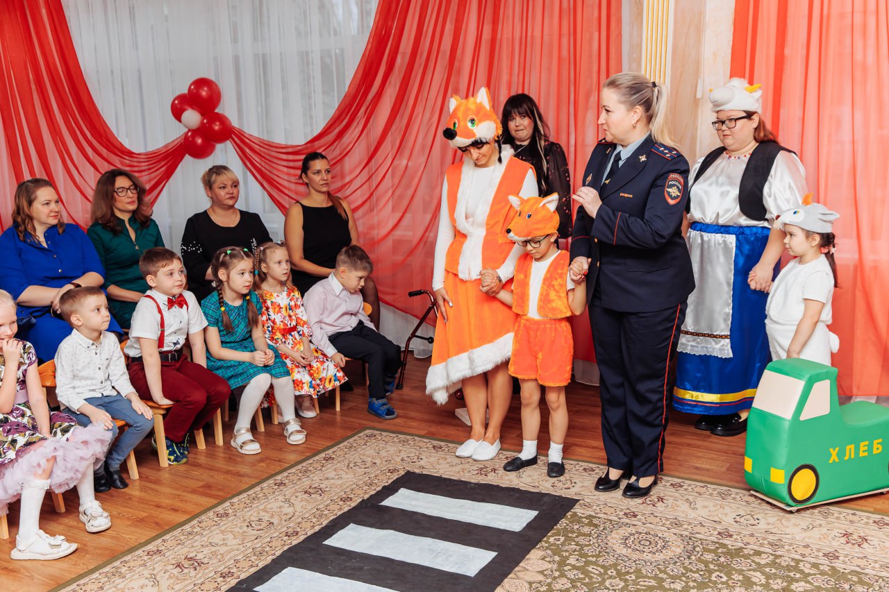 Моя безопасная мама — мой главный пример на дороге! Моя безопасная мама — мой главный пример на дороге!