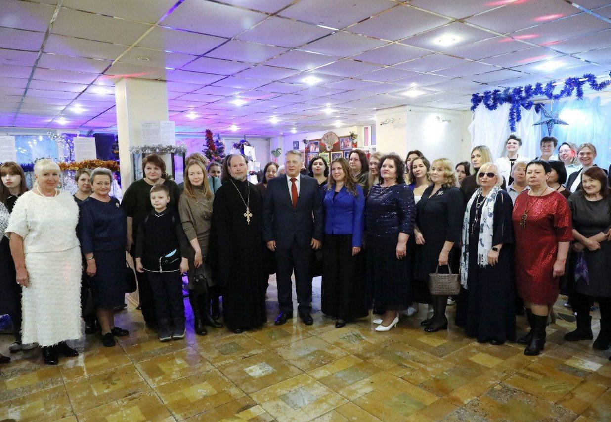 В Долгопрудном прошло торжественное мероприятие в честь Дня матери