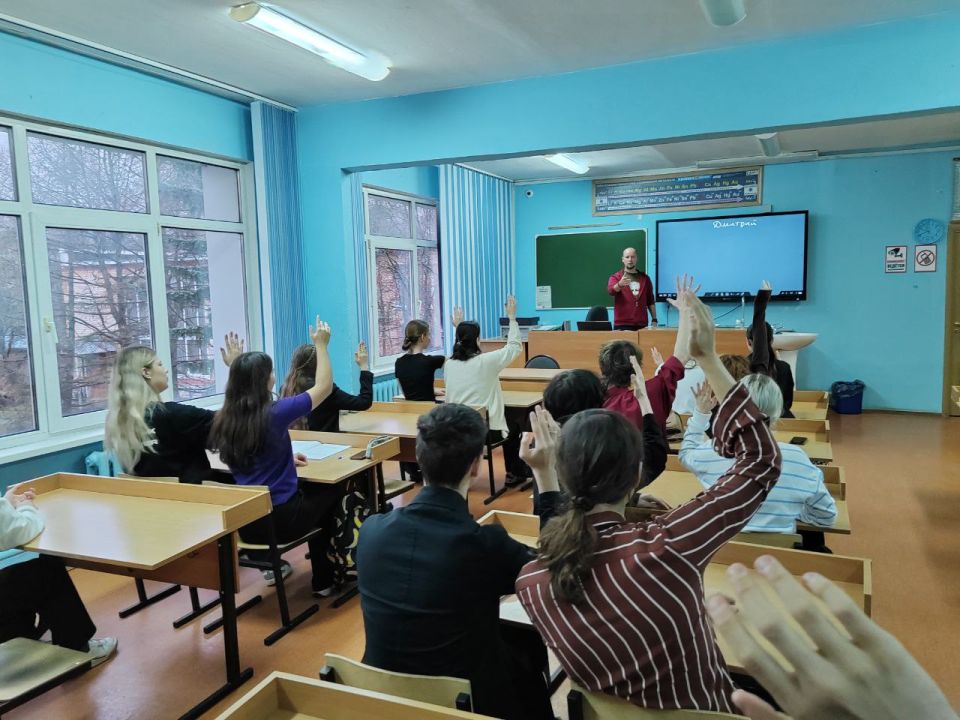 � ������ ������ ���������� � ���� �������� � 7, ��. ����, �. 7 � ��� �������� 9-11 ������� ������ ������� � �������� ���������� �������� ���������