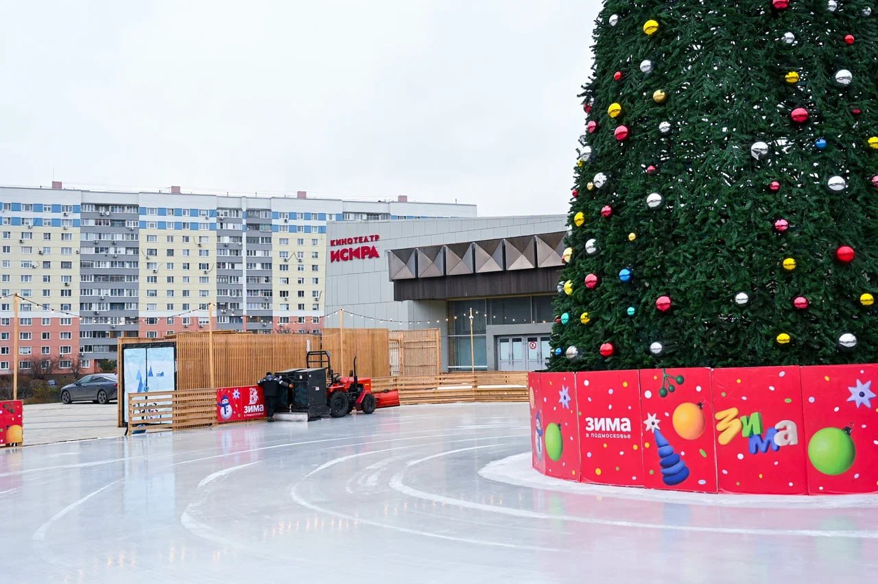В Ленинском городском округе продолжаются работы по новогоднему оформлению территории муниципалитета В Ленинском городском округе продолжаются работы по новогоднему оформлению территории муниципалитета