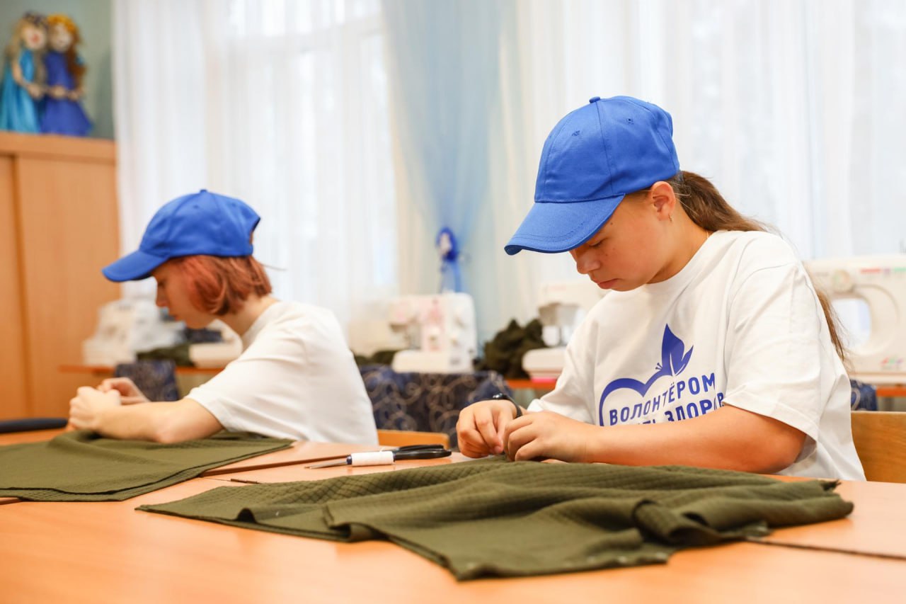 Волонтеры Удельнинской школы-интерната получили новые швейные машинки Волонтеры Удельнинской школы-интерната получили новые швейные машинки