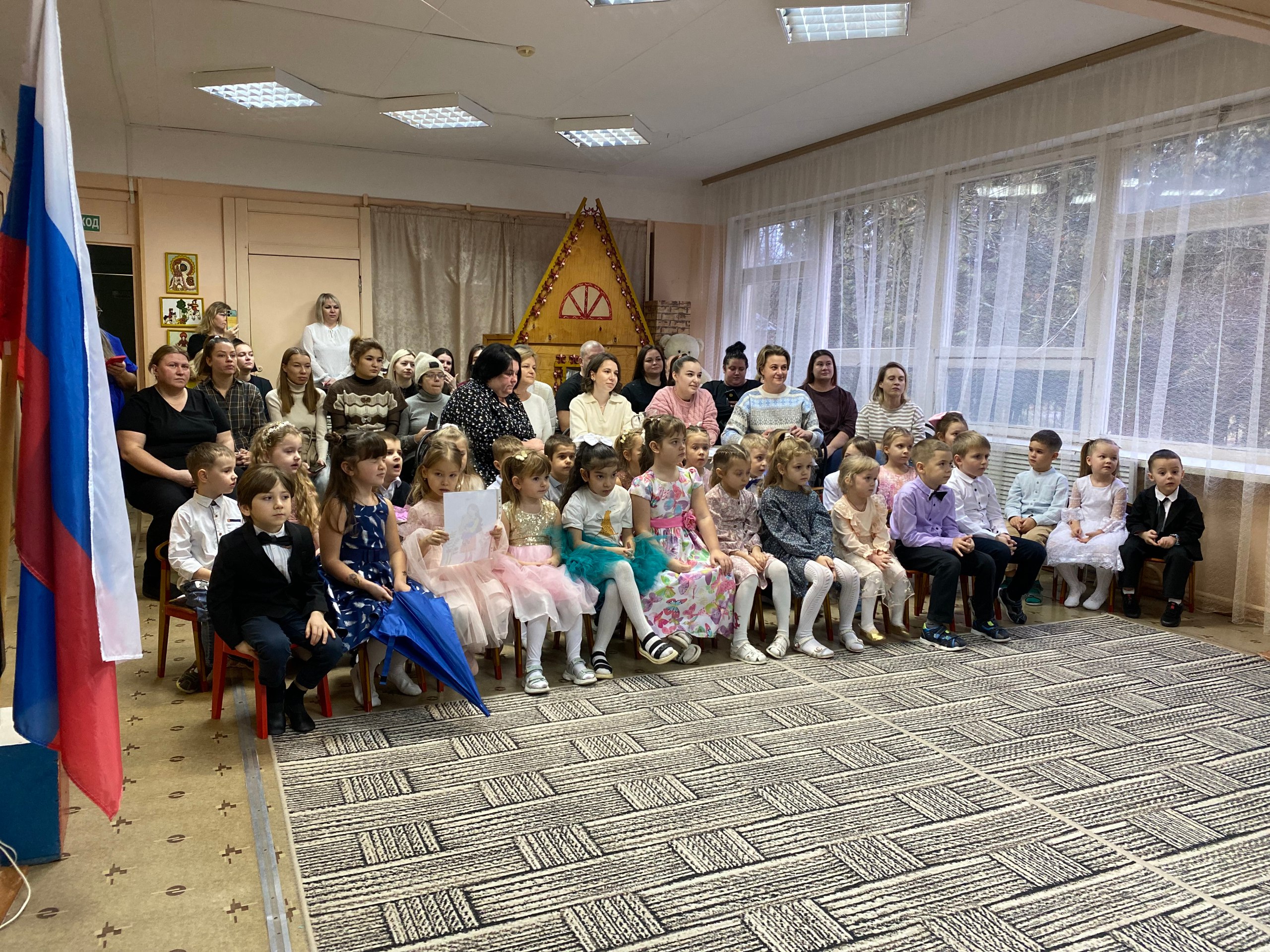 В дошкольном отделении в рамках Рождественских образовательных чтений «Просвещение и нравственность: формирование личности и вызовы времени», прошёл конкурс чтецов, посвящённый Дню матери В дошкольном отделении в рамках Рождественских образовательных чтений «Просвещение и нравственность: формирование личности и вызовы времени», прошёл конкурс чтецов, посвящённый Дню матери