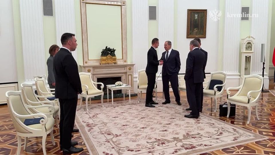Лавров переговорил с Сийярто перед встречей Путина и Орбана