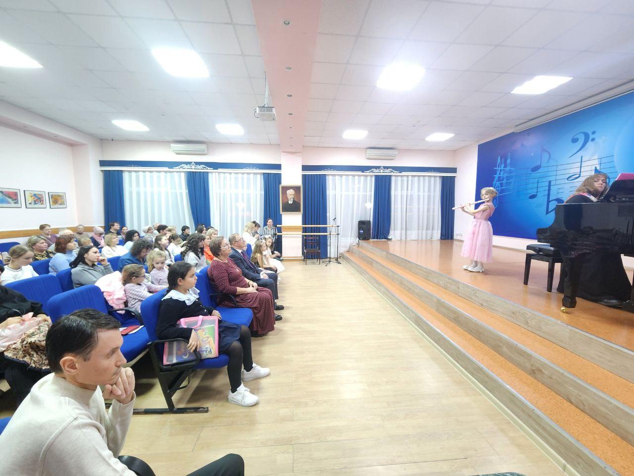 В Детской школе искусств города Электроугли прошел праздничный концерт «Сердце, наполненное любовью», приуроченный ко Дню матери В Детской школе искусств города Электроугли прошел праздничный концерт «Сердце, наполненное любовью», приуроченный ко Дню матери