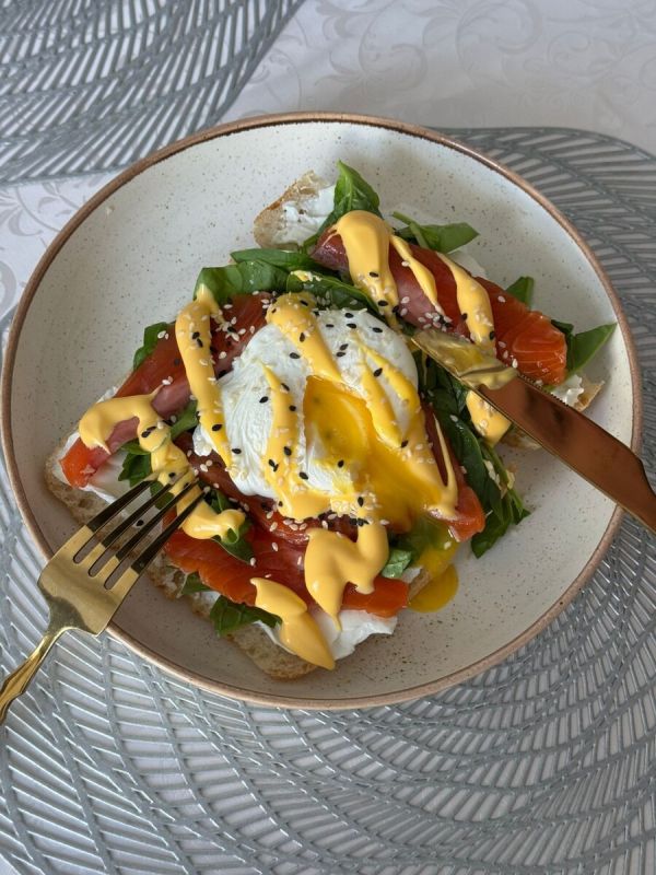 Брускетта с форелью: идеальный завтрак за 15 минут