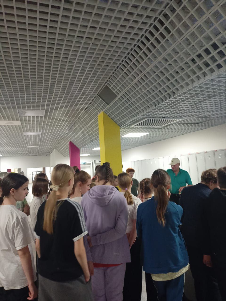 В школе № 10 состоялось спортивно-просветительское мероприятие «Теннисные встречи», которое было организовано в рамках масштабного просветительского проекта «Развитие настольного тенниса в школах», направленного на... В школе № 10 состоялось спортивно-просветительское мероприятие «Теннисные встречи», которое было организовано в рамках масштабного просветительского проекта «Развитие настольного тенниса в школах», направленного на...