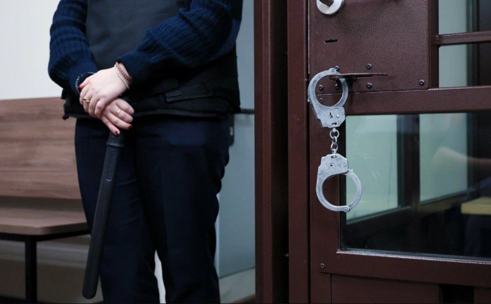 Обвиняемым по резонансному делу народной артистки Ларисы Долиной вынесли приговор — им назначили от четырех до семи лет лишения свободы, сообщает «РИА Новости»