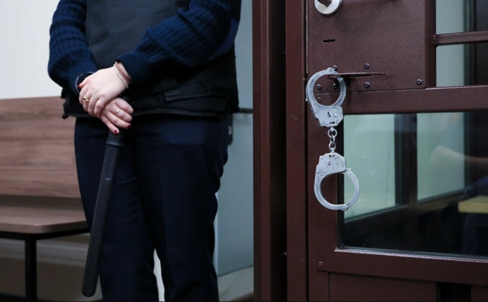 Обвиняемым по резонансному делу народной артистки Ларисы Долиной вынесли приговор — им назначили от четырех до семи лет лишения свободы, сообщает «РИА Новости»