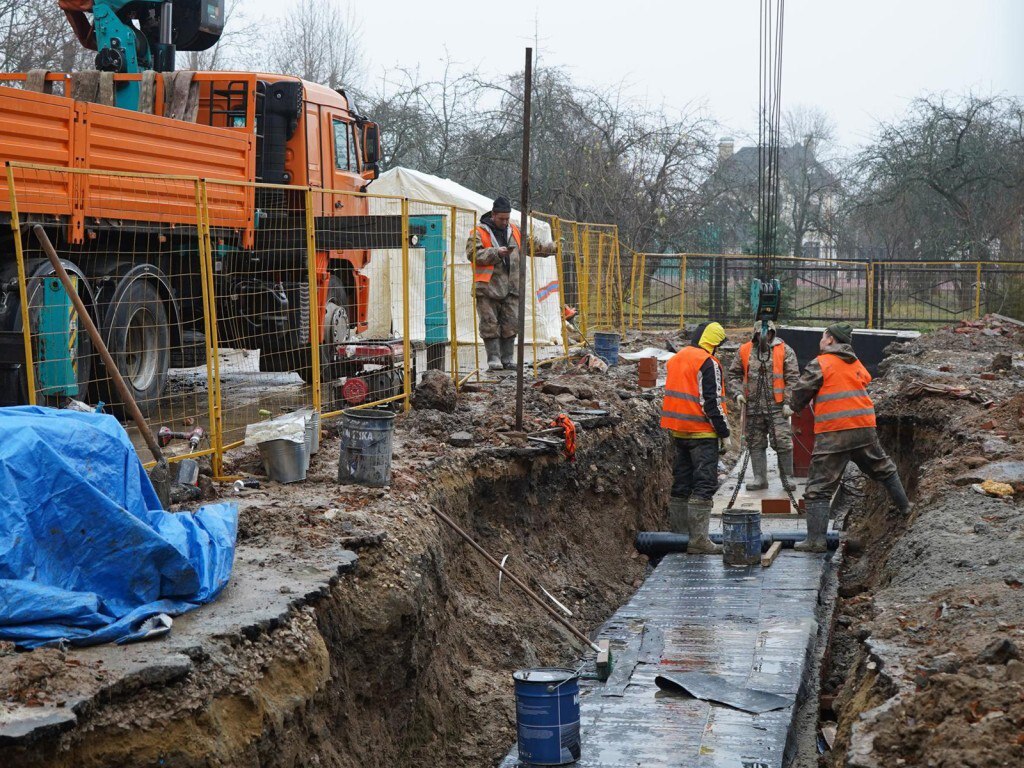 На двух улицах города Ступино продолжаются работы по замене теплосетей На двух улицах города Ступино продолжаются работы по замене теплосетей