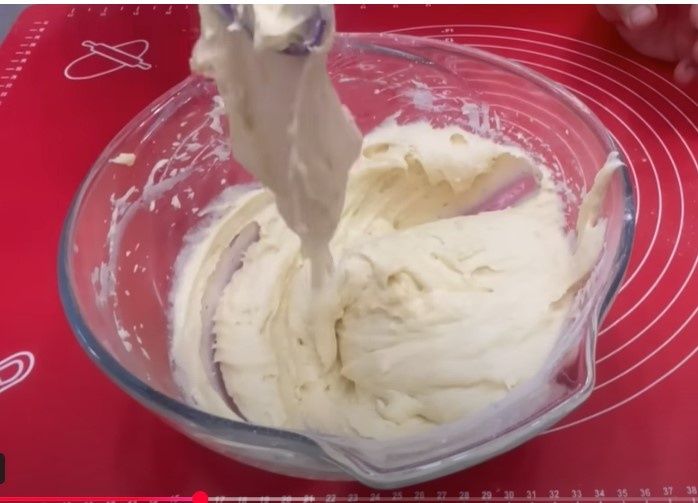 Простой и вкусный пирог с клубникой, который станет звездой вашего стола