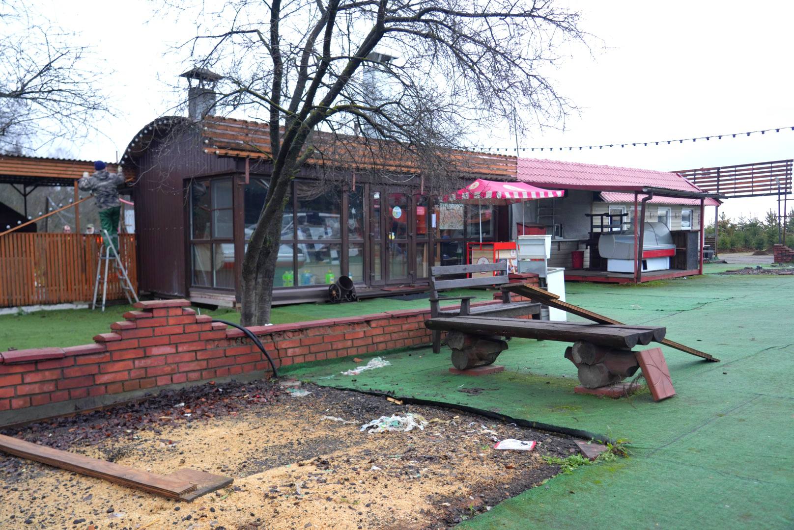 Завершаем план на этот год по ликвидации нестационарных объектов торговли, которые были размещены с нарушением законодательства, а также у которых завершился срок аренды