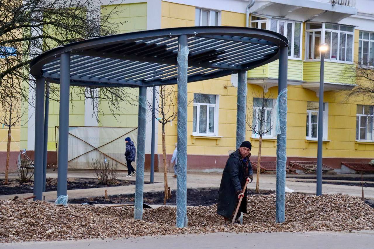 Ступинские депутаты проверили реконструкцию пешеходной зоны на проспекте Победы Ступинские депутаты проверили реконструкцию пешеходной зоны на проспекте Победы