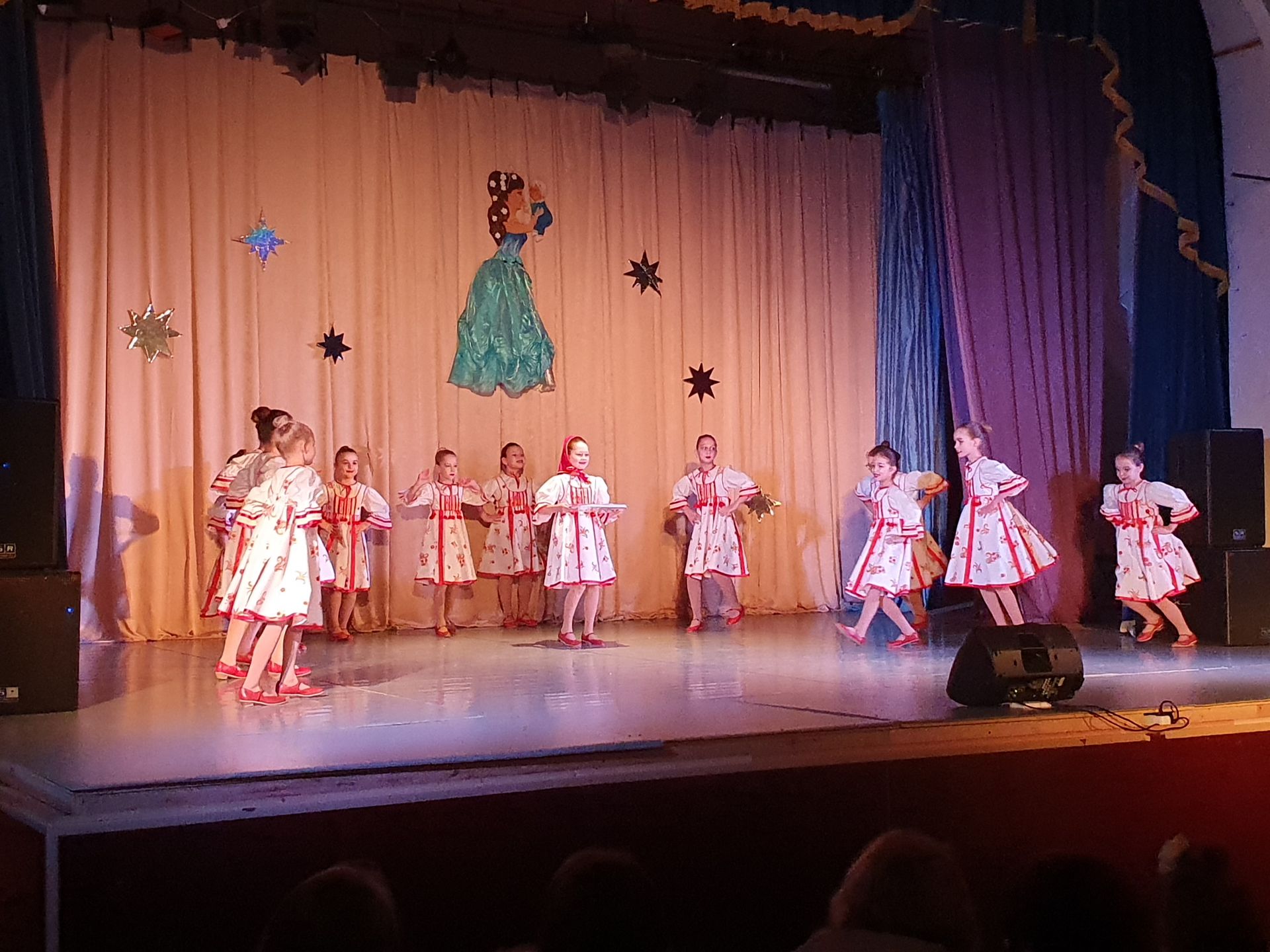 Наши новости. Праздничный концерт в муниципальном округе Чехов Наши новости. Праздничный концерт в муниципальном округе Чехов