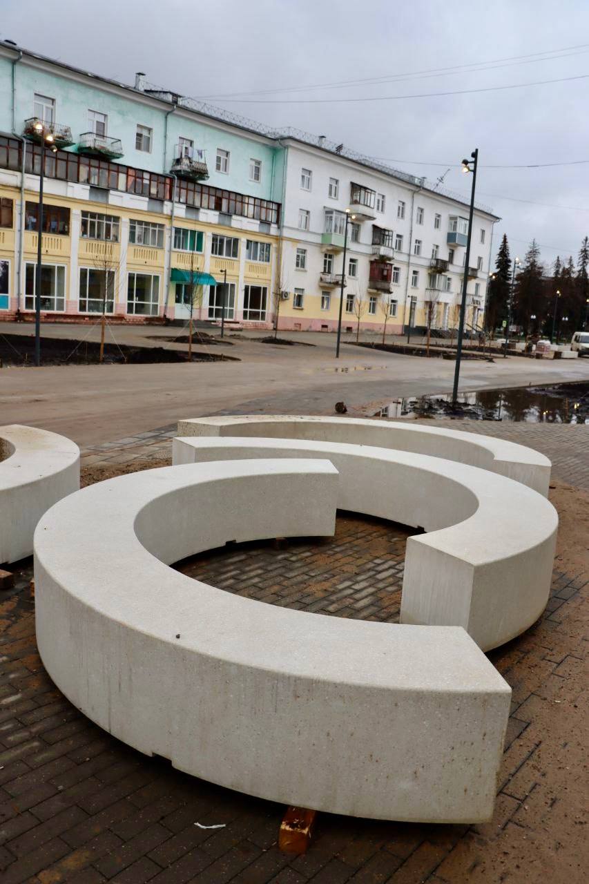 Ступинские депутаты проверили реконструкцию пешеходной зоны на проспекте Победы Ступинские депутаты проверили реконструкцию пешеходной зоны на проспекте Победы