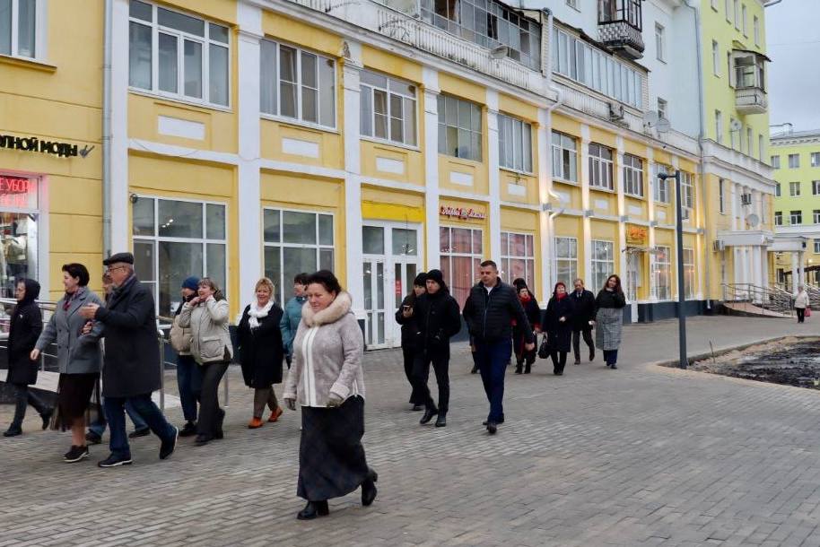 Ступинские депутаты проверили реконструкцию пешеходной зоны на проспекте Победы Ступинские депутаты проверили реконструкцию пешеходной зоны на проспекте Победы