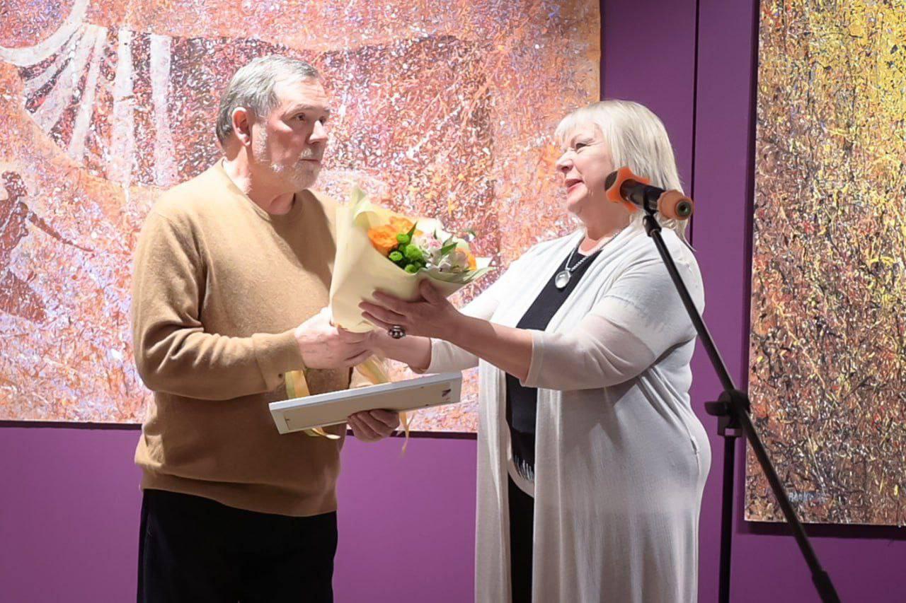 В главном корпусе Сергиево-Посадского музея-заповедника состоялось торжественное подведение итогов выставки-конкурса «Осенний салон-2025» В главном корпусе Сергиево-Посадского музея-заповедника состоялось торжественное подведение итогов выставки-конкурса «Осенний салон-2025»