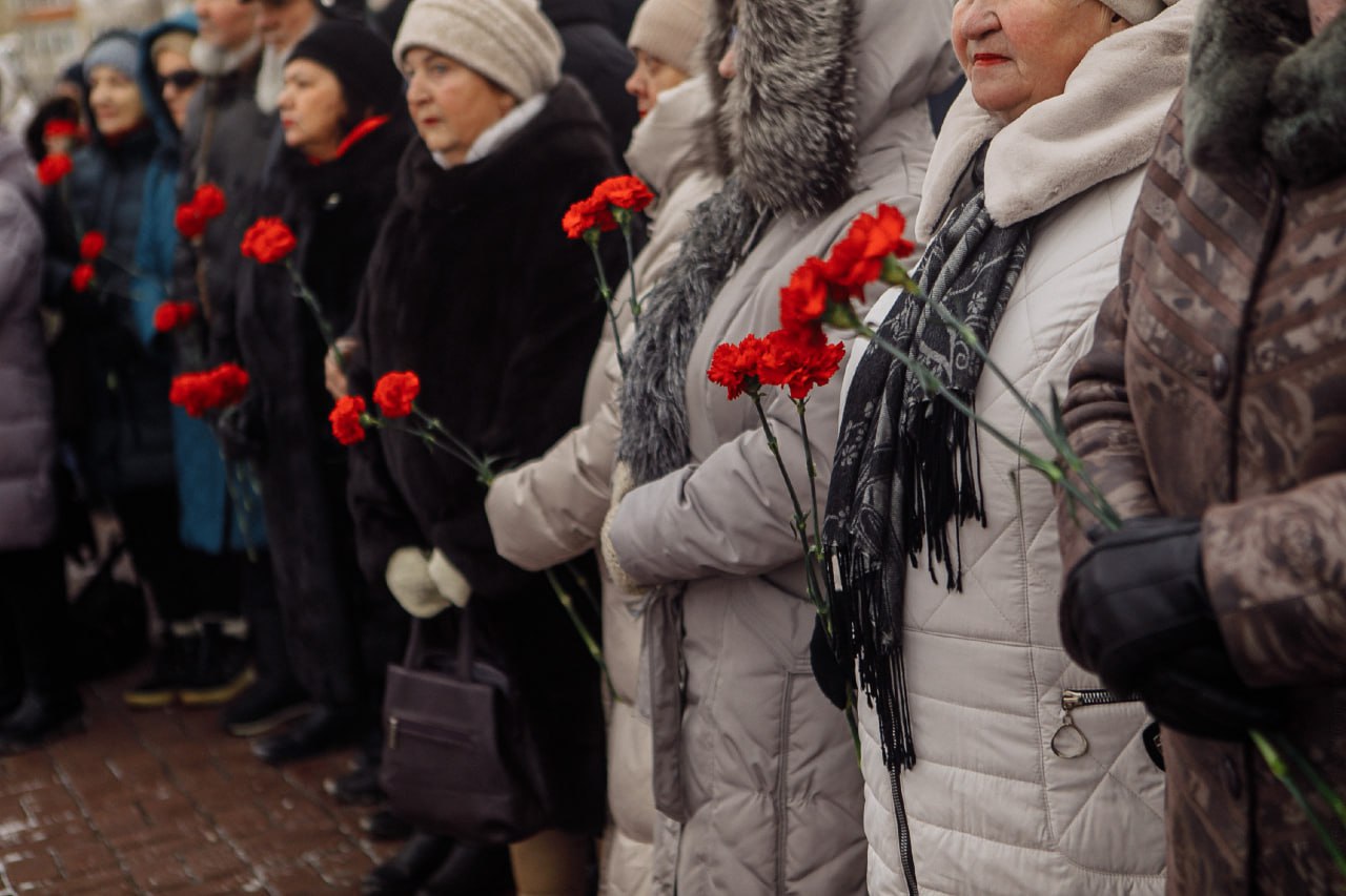 3 декабря в России отмечается памятная дата – День Неизвестного Солдата – в память о советских и российских воинах, погибших в боевых действиях на территории страны или за её пределами
