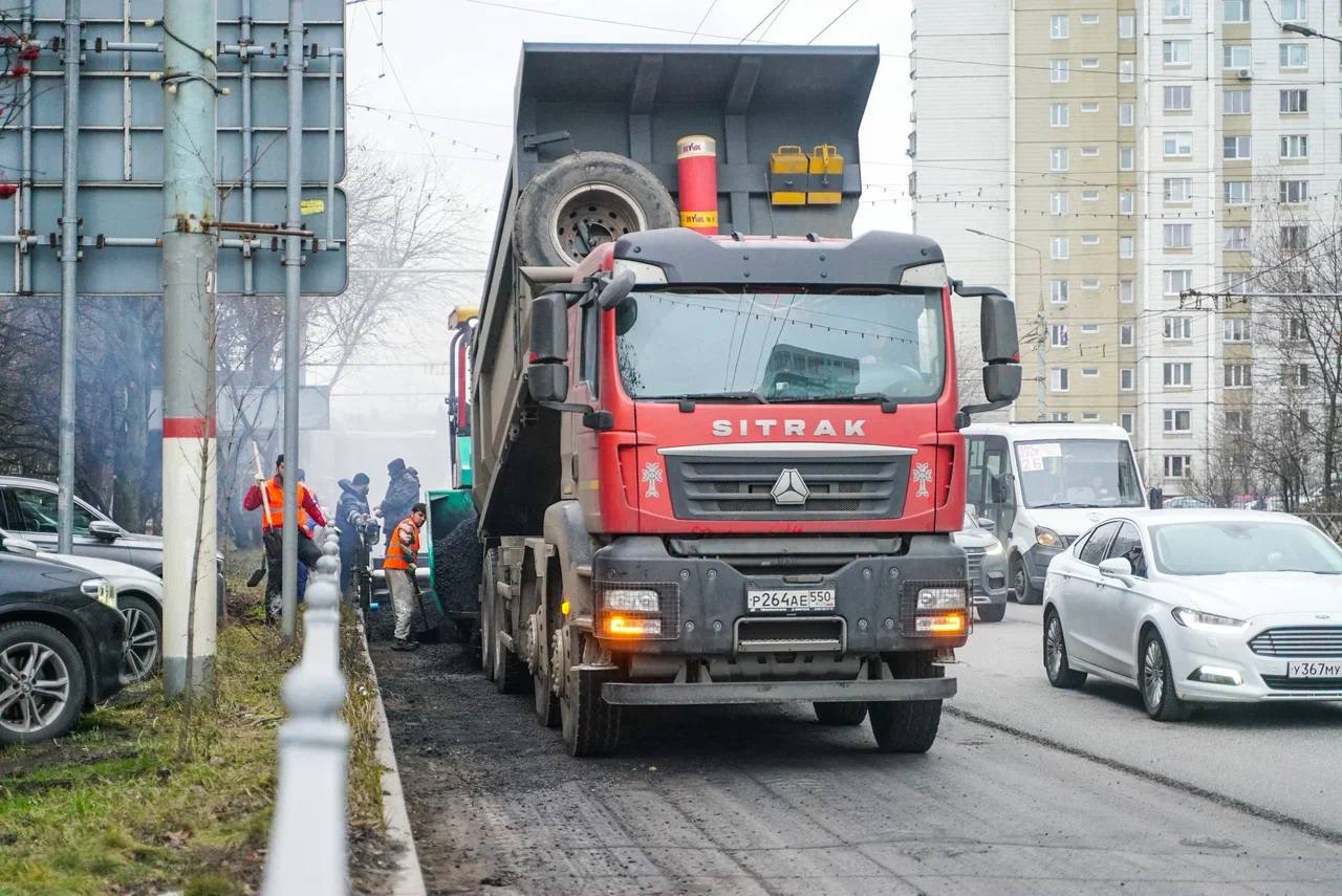 В Химках на улице Молодежной ведут работы по капитальному ремонту дороги В Химках на улице Молодежной ведут работы по капитальному ремонту дороги