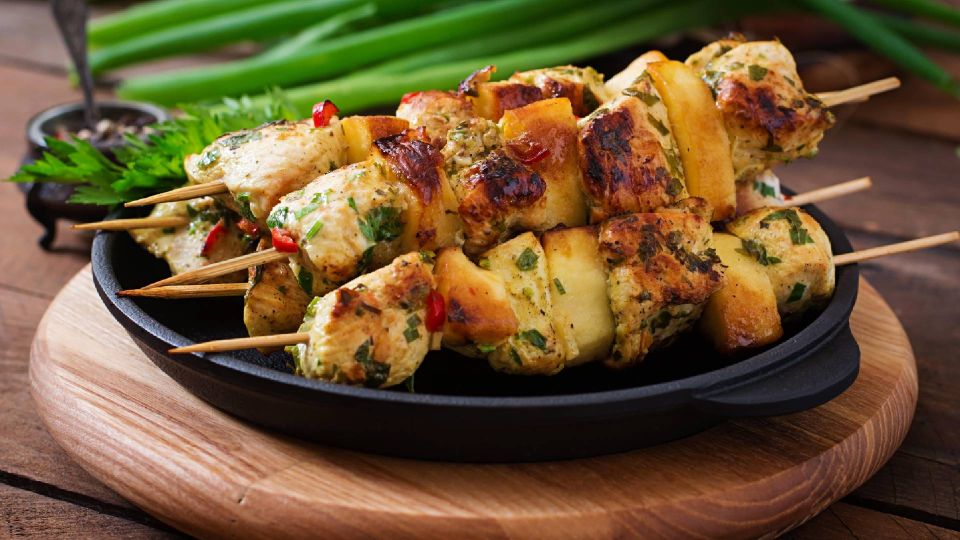 Рецепт лимонного маринада для шашлыка из курицы: такого сочного мяса вы еще не пробовали