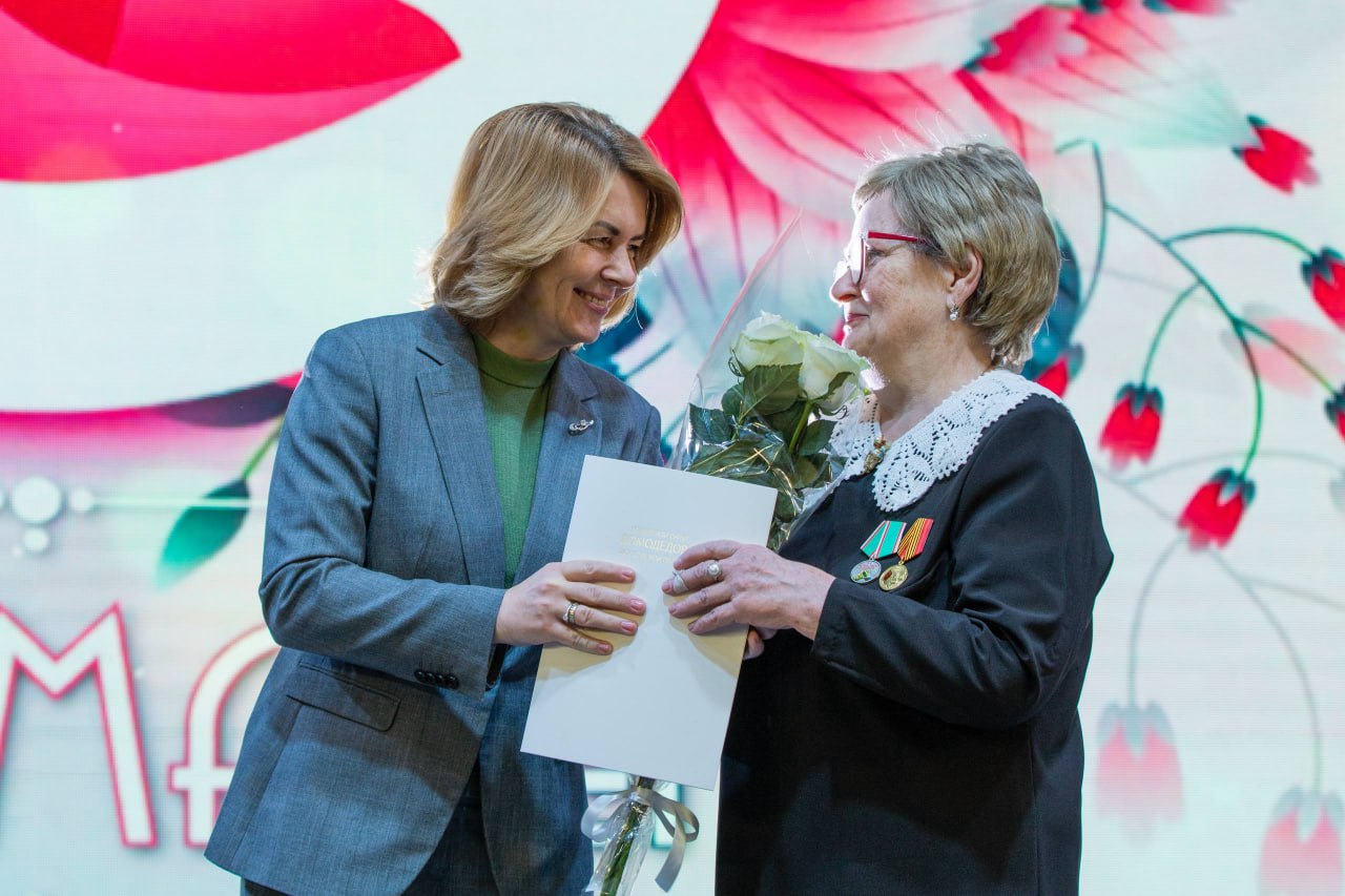 В МКЦ «Победа» состоялся праздничный концерт, посвящённый Дню матери В МКЦ «Победа» состоялся праздничный концерт, посвящённый Дню матери