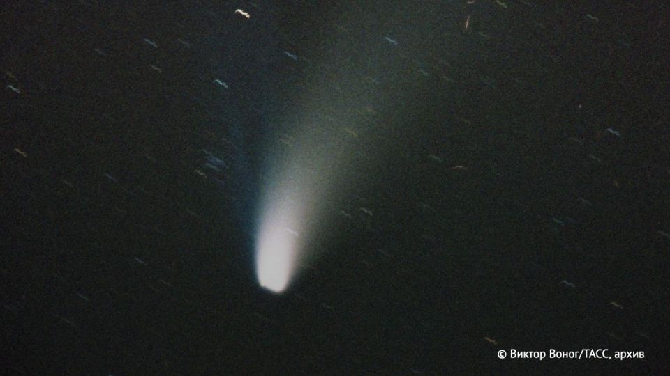 Самая яркая комета Хейла–Боппа XX века снова приблизится к Земле в 4390 году