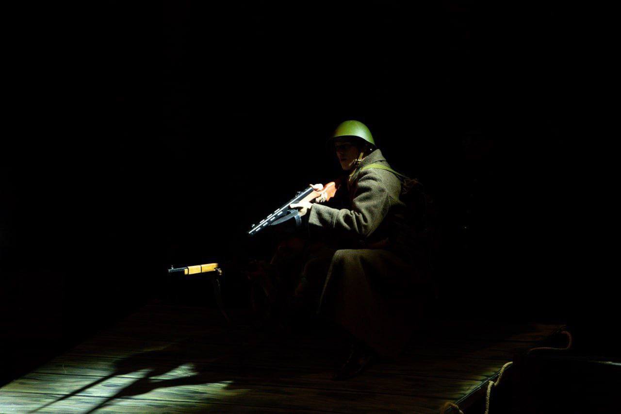 На сцене Серпуховского театра — патриотический спектакль «Ради жизни» от гостей из Череповца На сцене Серпуховского театра — патриотический спектакль «Ради жизни» от гостей из Череповца