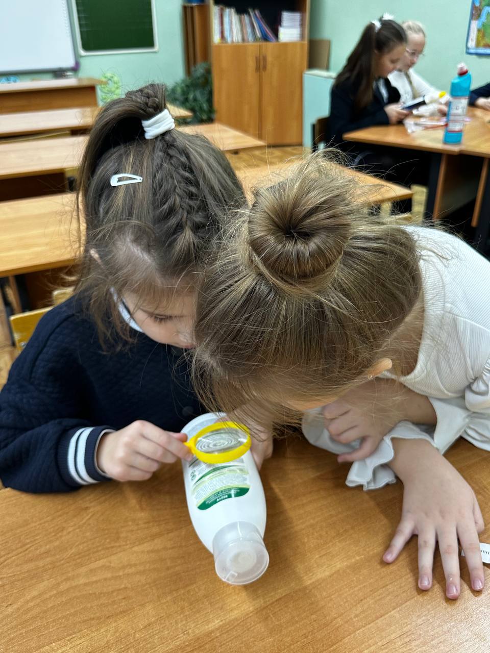 Химический экспериментариум «Волшебники химии» ! Химический экспериментариум «Волшебники химии» !