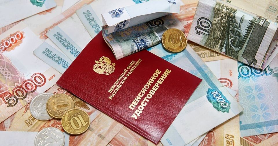 Как можно получить пенсию в 100 тысяч рублей в России: новые возможности